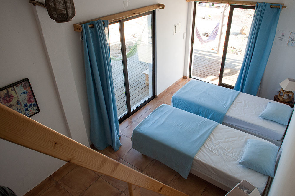 Good Feeling Hostel & Guest House Raposeira  المظهر الخارجي الصورة