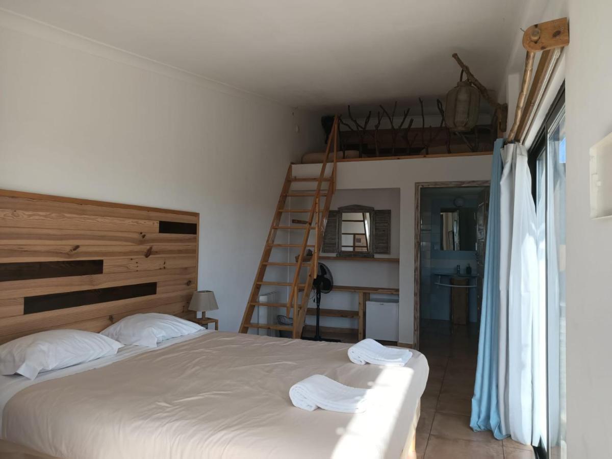 Good Feeling Hostel & Guest House Raposeira  المظهر الخارجي الصورة